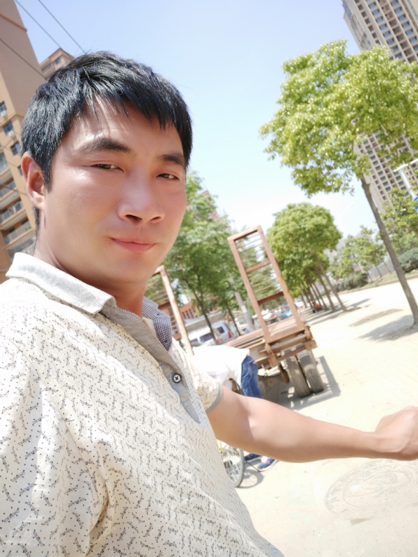 勇哥的第一张照片--兰州相亲服务中心