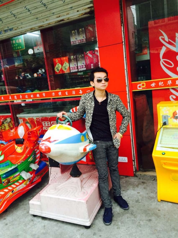 阳光帅气男嘉宾的第一张照片--兰州相亲服务中心