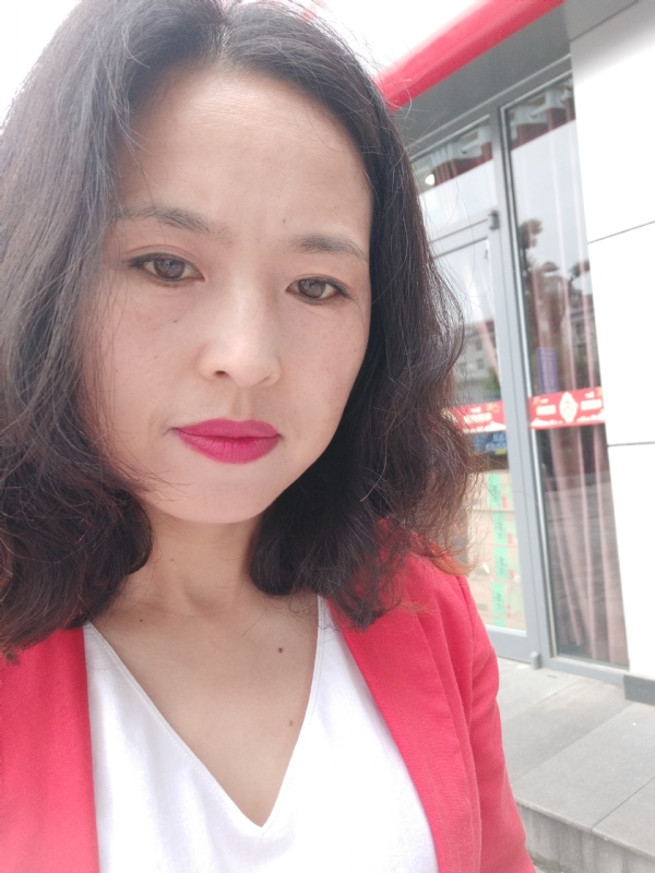 枫叶飘零的第一张照片--兰州相亲服务中心