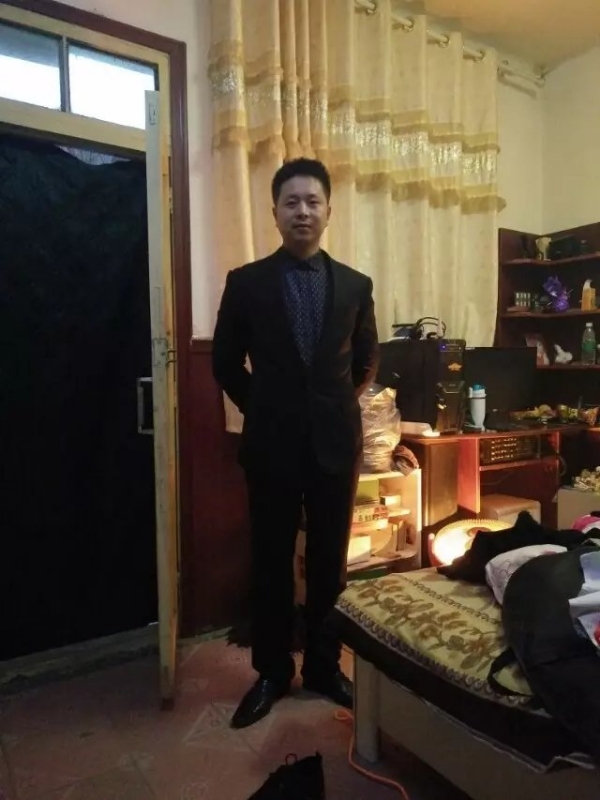 亮亮的第一张照片--兰州相亲服务中心