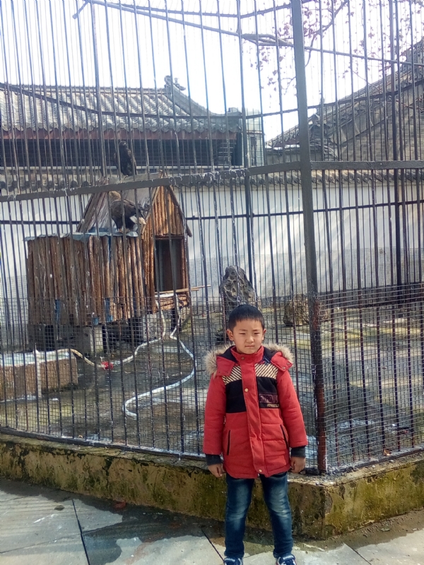 山高人伟峰的第一张照片--兰州相亲服务中心