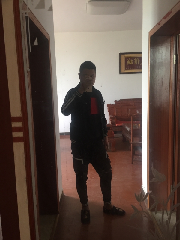 MC无所畏惧的第一张照片--兰州相亲服务中心