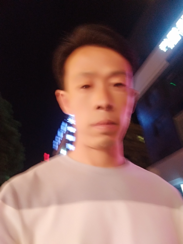 找个人来爱的第一张照片--兰州相亲服务中心