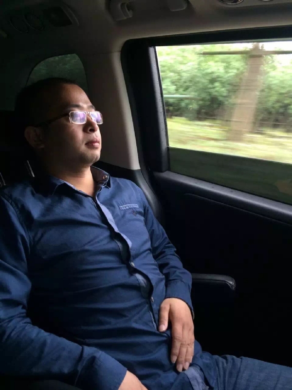 世界那么大的第三张照片--兰州相亲服务中心