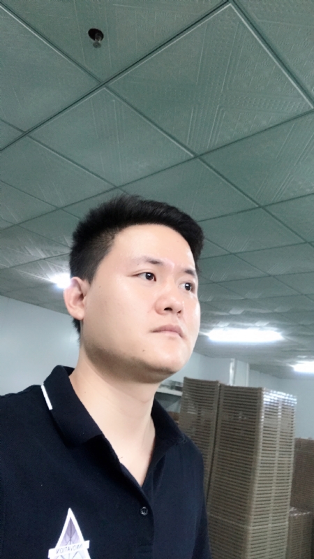 伟的第一张照片--兰州相亲服务中心