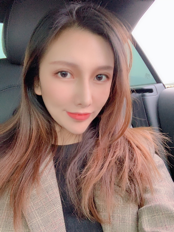 李岚Lancy的第一张照片--兰州相亲服务中心