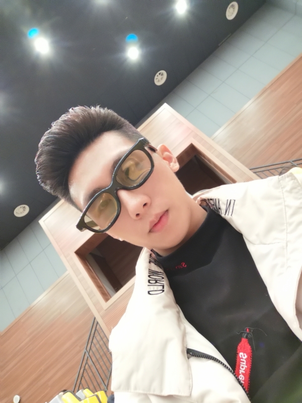 少年已不在年少的第一张照片--兰州相亲服务中心