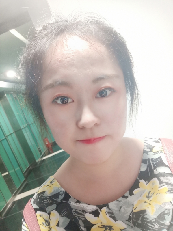 小花伞的第一张照片--兰州相亲服务中心