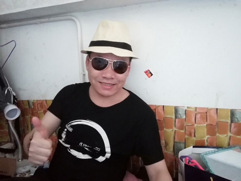 艰难爱情的第一张照片--兰州相亲服务中心