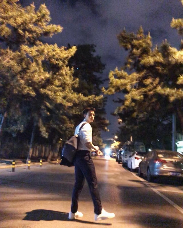 深海的第二张照片--兰州相亲服务中心