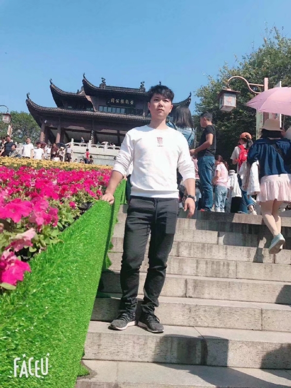 坦然的第二张照片--兰州相亲服务中心