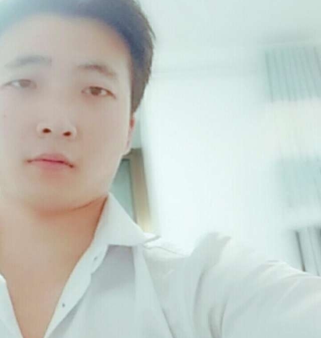 华英雄的第一张照片--兰州相亲服务中心