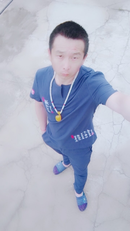 一叶之秋的第一张照片--兰州相亲服务中心