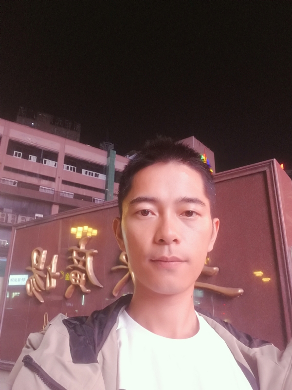 重庆小林的第一张照片--兰州相亲服务中心