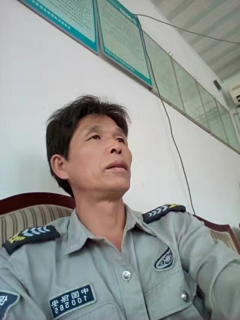 卧窗听雨的第一张照片--兰州相亲服务中心