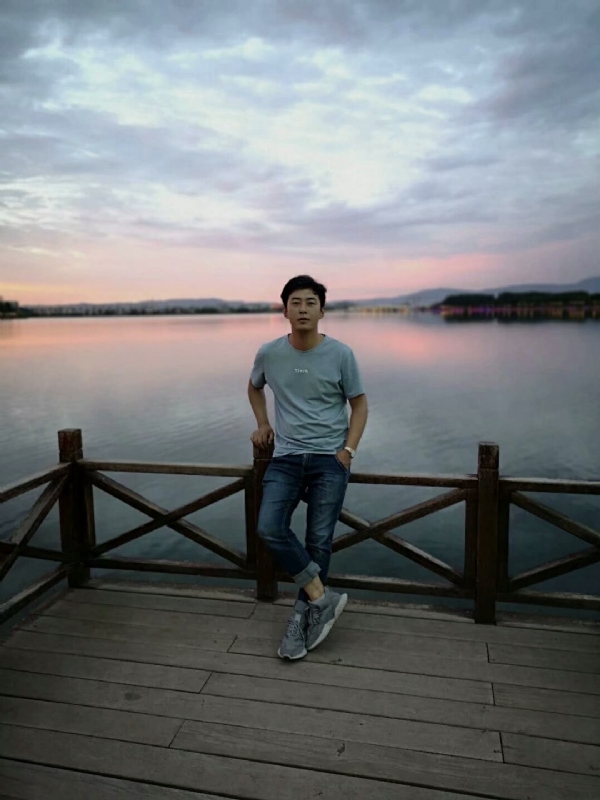 喂南墙我要撞你了的第一张照片--兰州相亲服务中心