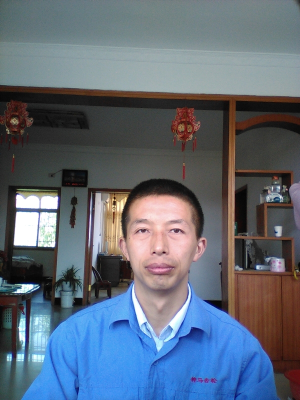 红玫瑰的第一张照片--兰州相亲服务中心