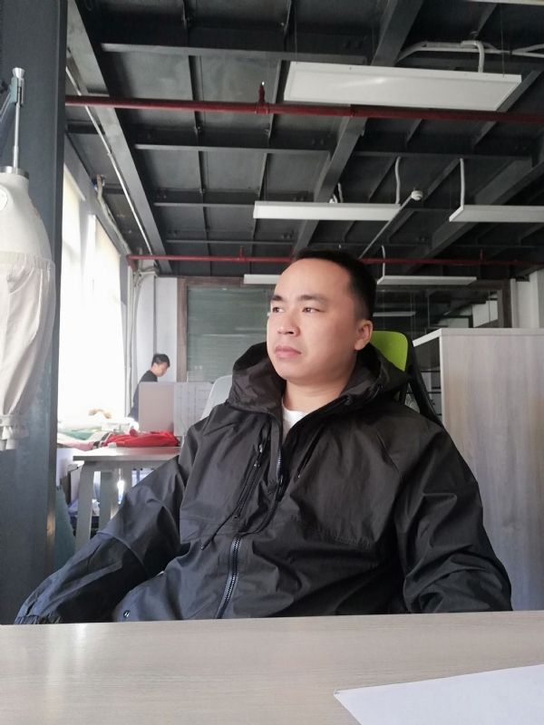 左眼皮跳跳的第一张照片--兰州相亲服务中心