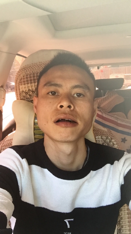 小何的第一张照片--兰州相亲服务中心