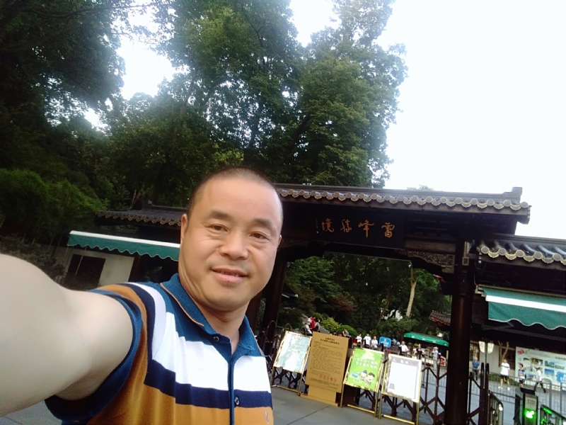 夏雨晨紫的第一张照片--兰州相亲服务中心