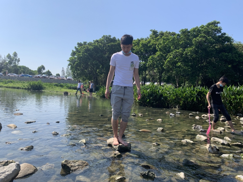 放假吃鸡的第一张照片--兰州相亲服务中心