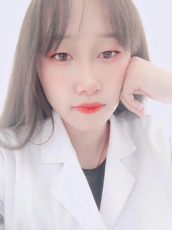 白婚纱的第一张照片--兰州相亲服务中心