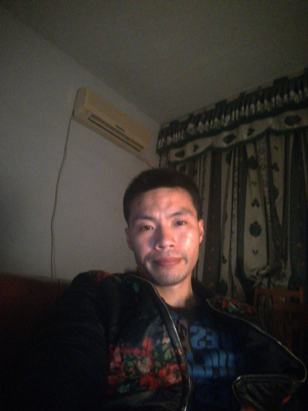 性情男儿的第一张照片--兰州相亲服务中心