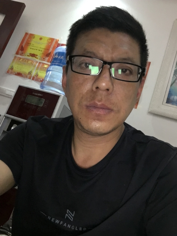 牵手的第三张照片--兰州相亲服务中心