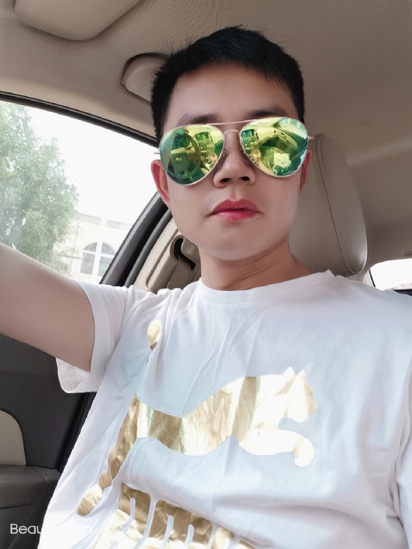 奋斗的第一张照片--兰州相亲服务中心