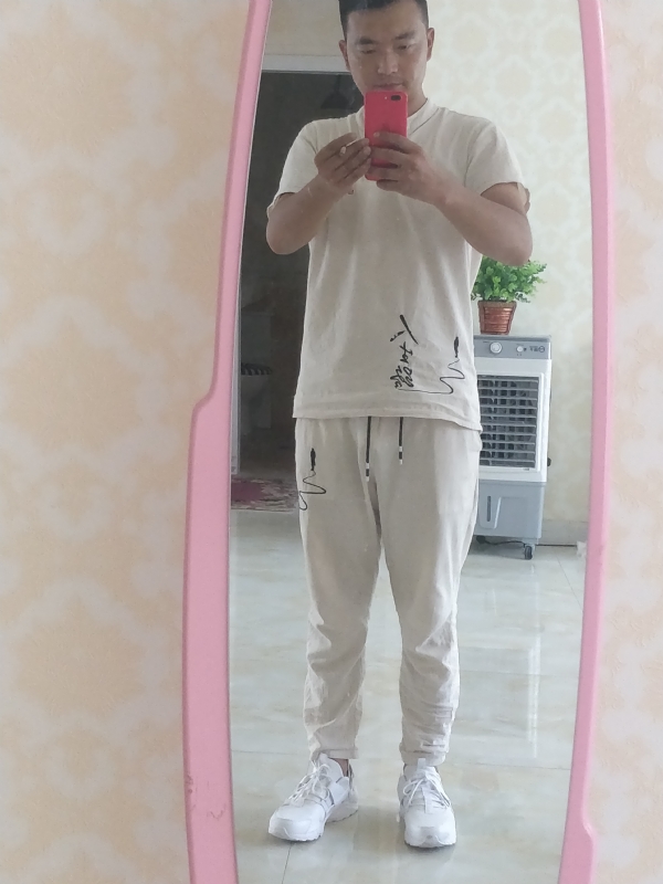 一天一根烟的第二张照片--兰州相亲服务中心