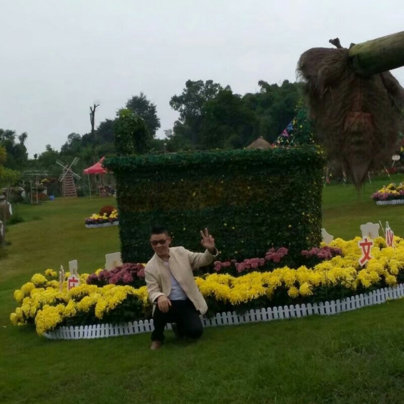 春风里^O^任徜徉的第一张照片--兰州相亲服务中心