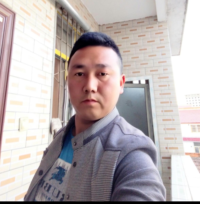 帅帅的大叔的第一张照片--兰州相亲服务中心