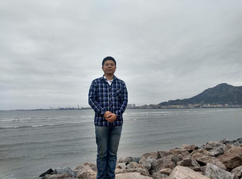 在奋斗的第二张照片--兰州相亲服务中心