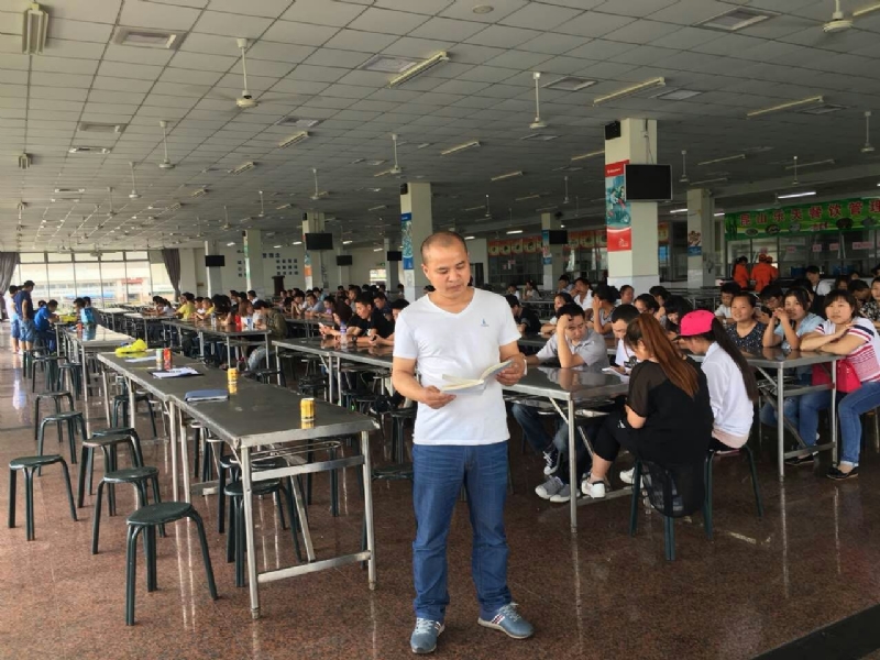 人在旅途的第二张照片--兰州相亲服务中心