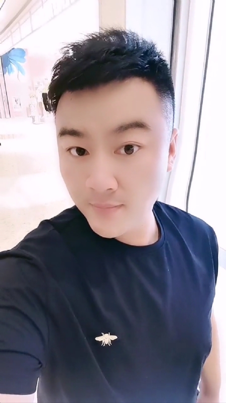 微风徐徐的第一张照片--兰州相亲服务中心