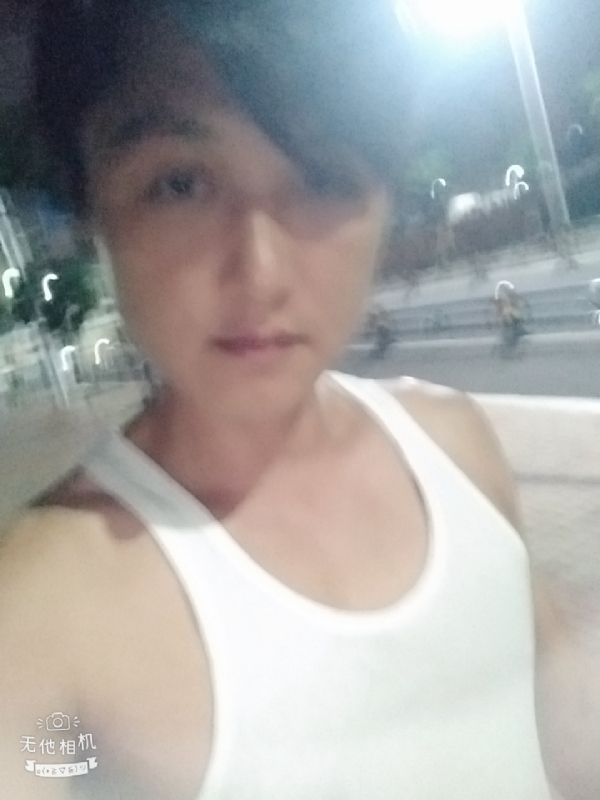 弟弟的第一张照片--兰州相亲服务中心