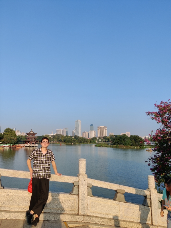 萍水相逢晏的第一张照片--兰州相亲服务中心