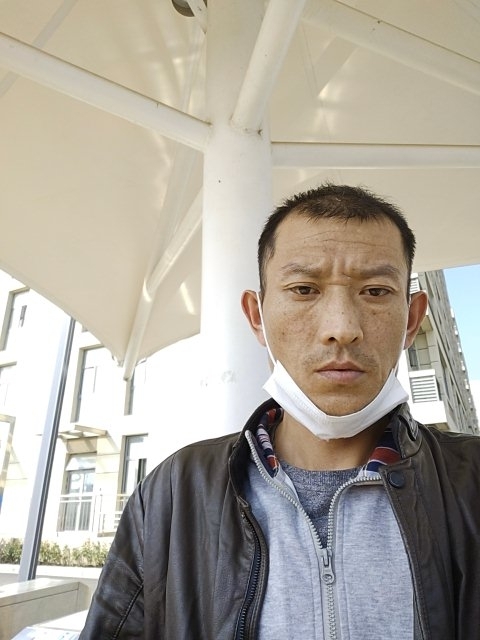 孤狼的第一张照片--兰州相亲服务中心