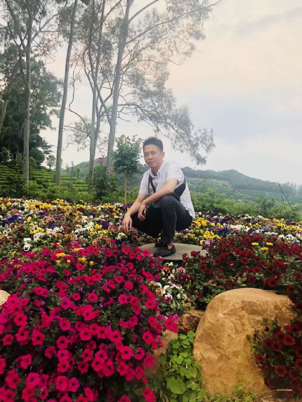 小郑的第一张照片--兰州相亲服务中心