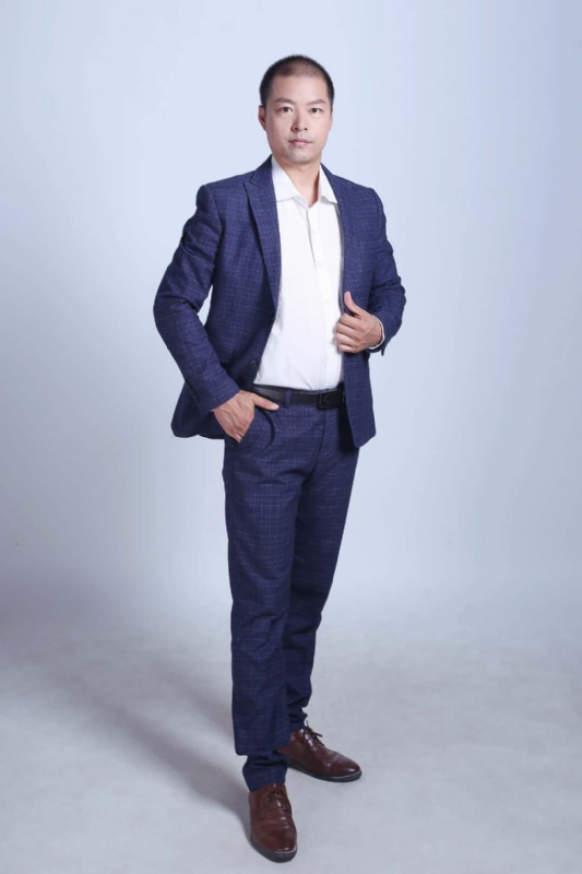 努力的青年的第一张照片--兰州相亲服务中心