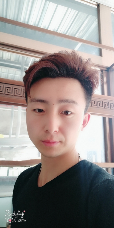 拼命微笑的第二张照片--兰州相亲服务中心