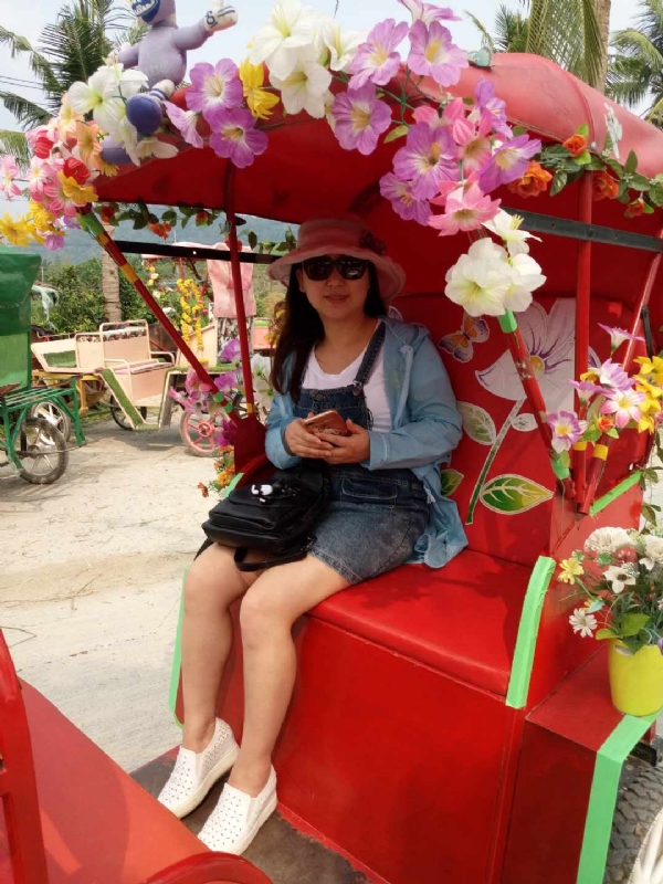 雨纷纷的第一张照片--兰州相亲服务中心