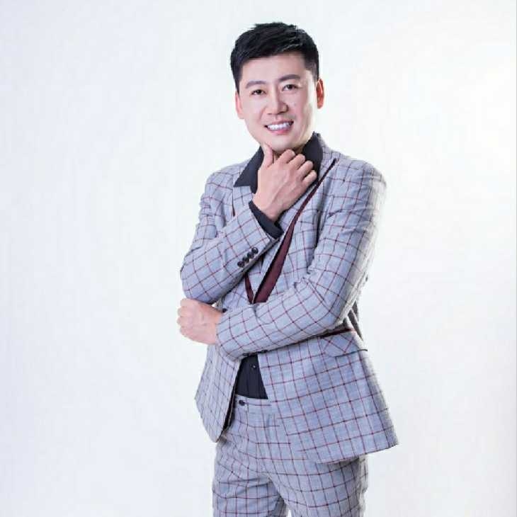 屋顶拾荒人的第一张照片--兰州相亲服务中心