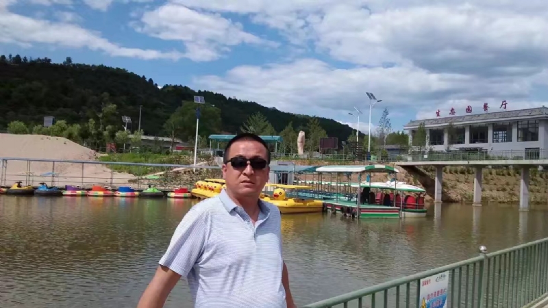 一三缺四的第一张照片--兰州相亲服务中心