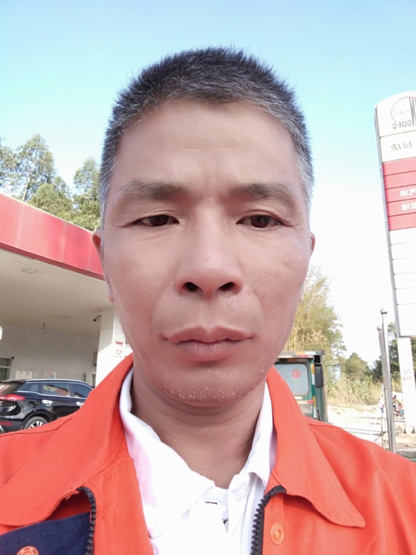 静候缘分的第一张照片--兰州相亲服务中心