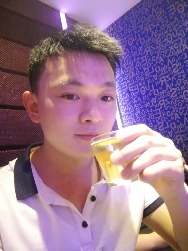 幸福的拥抱的第一张照片--兰州相亲服务中心