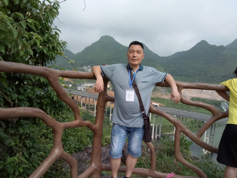 岁月无声的第一张照片--兰州相亲服务中心