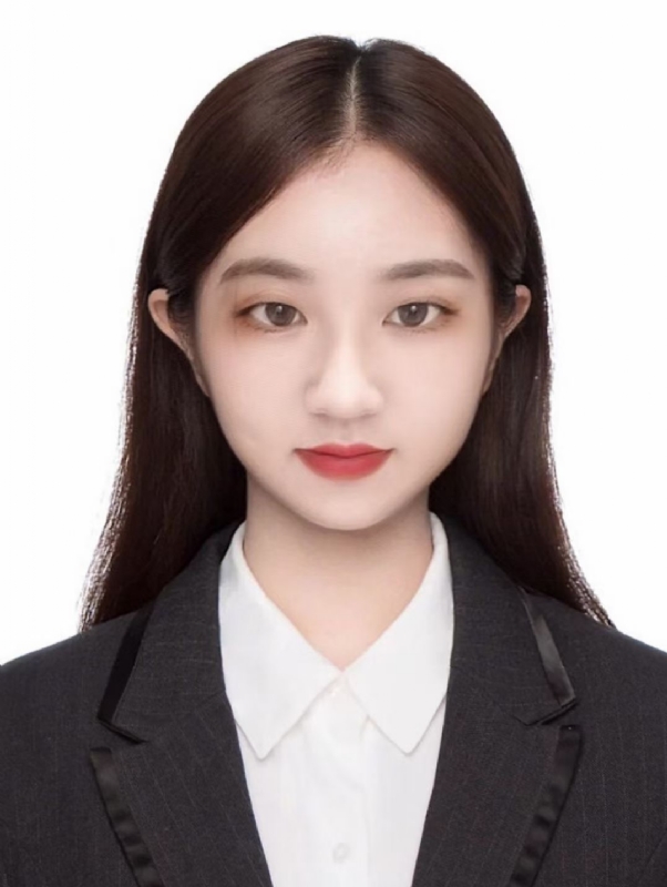 侧耳倾听的第一张照片--兰州相亲服务中心