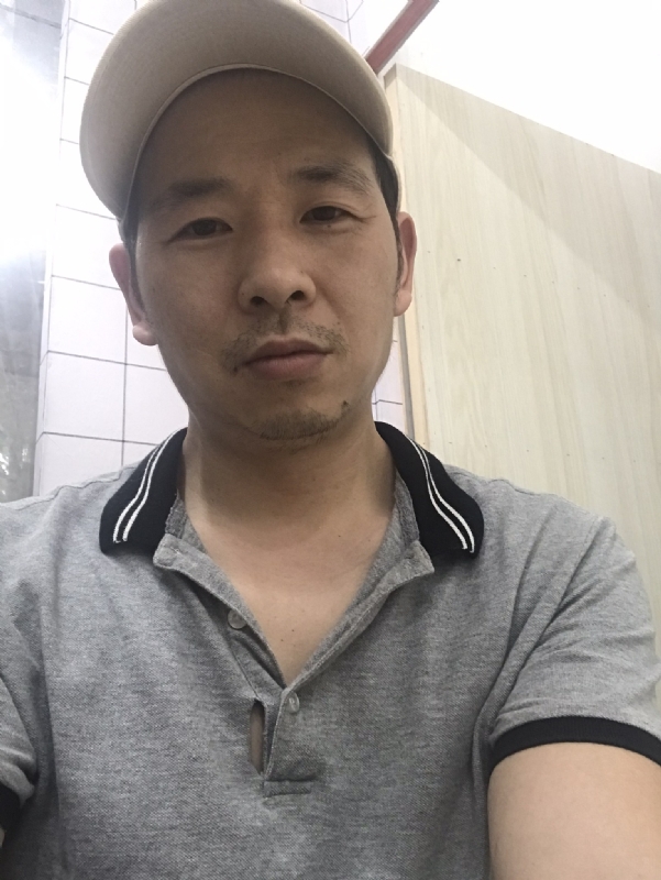 老何的第一张照片--兰州相亲服务中心