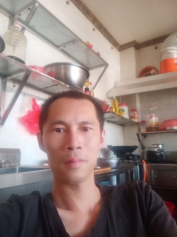 生活还在继续的第一张照片--兰州相亲服务中心